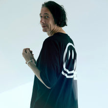 Load image into Gallery viewer, RAH - Smiley - Organic Oversize Shirt
